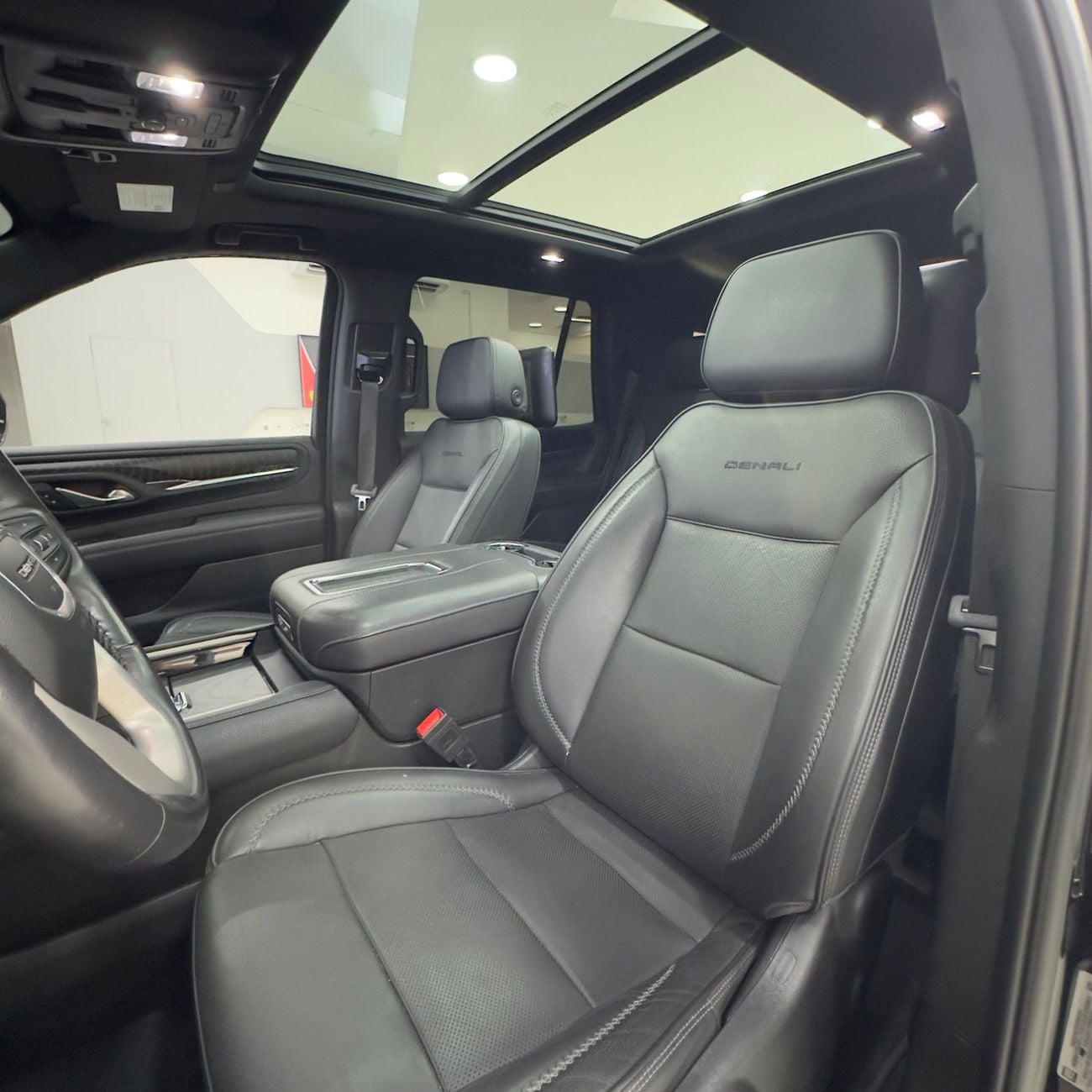 GMC Yukon Denali 6.2L Denali