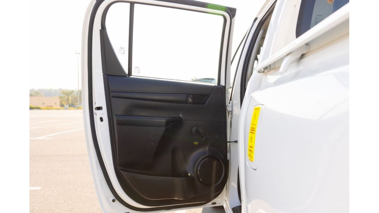 Toyota Hilux GL 2018 / 2.7L 4x4 A/T Petrol Engine | GCC Specs | Low Mileage | Best Price in the Market