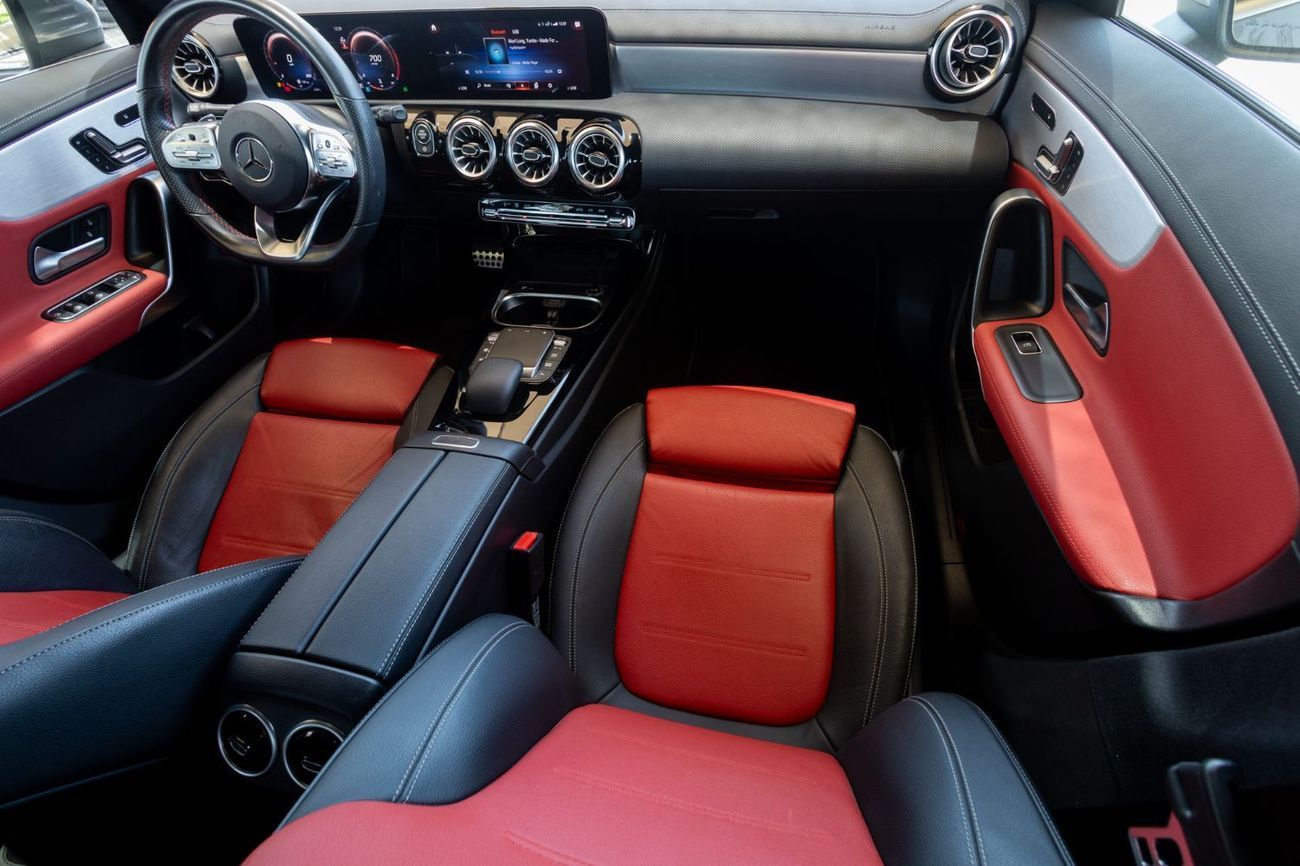 مرسيدس بنز CLA 250 Premium + 2.0L