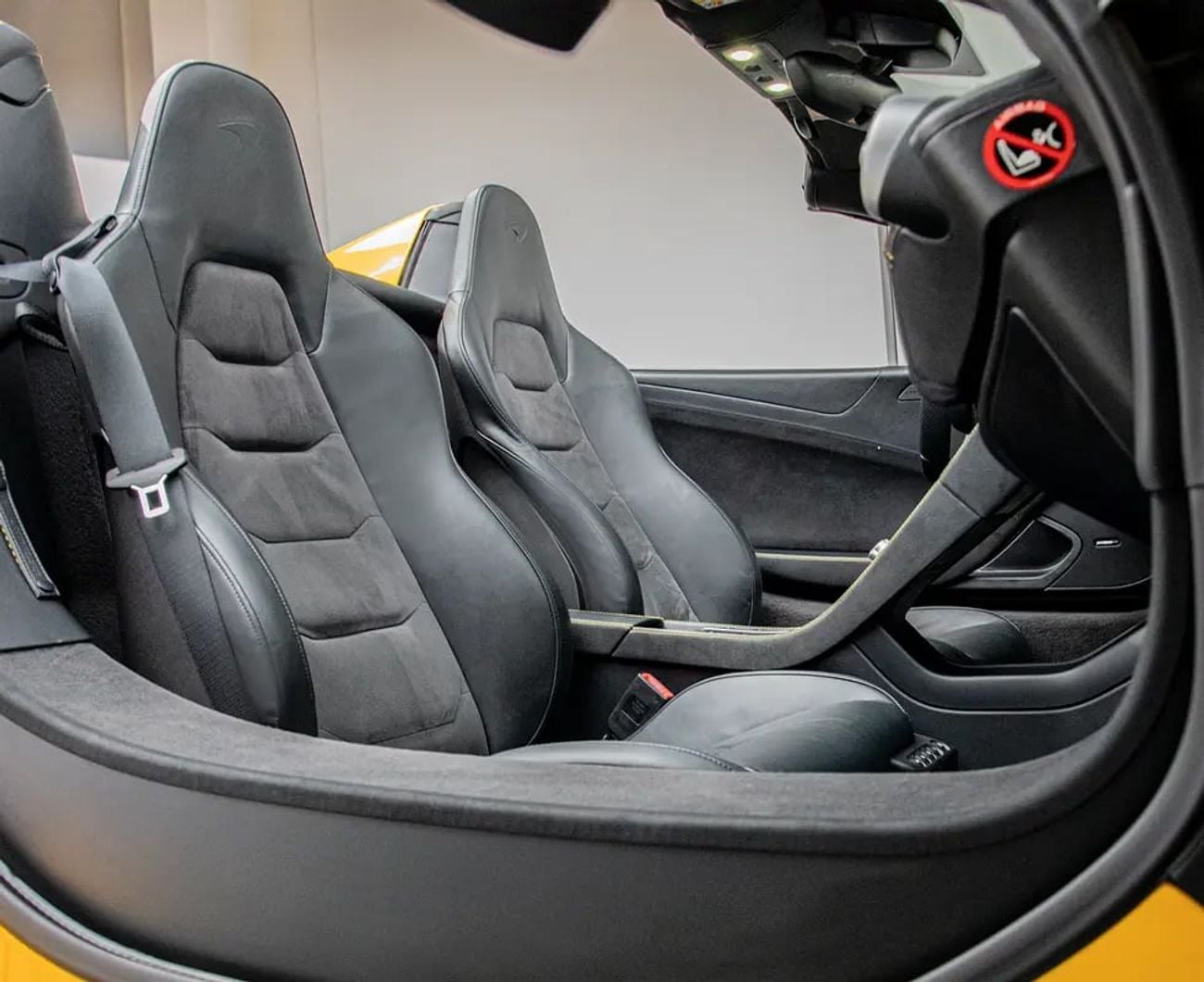 مكلارين MP4-12C سبايدر FDSH • Warranty • GCC