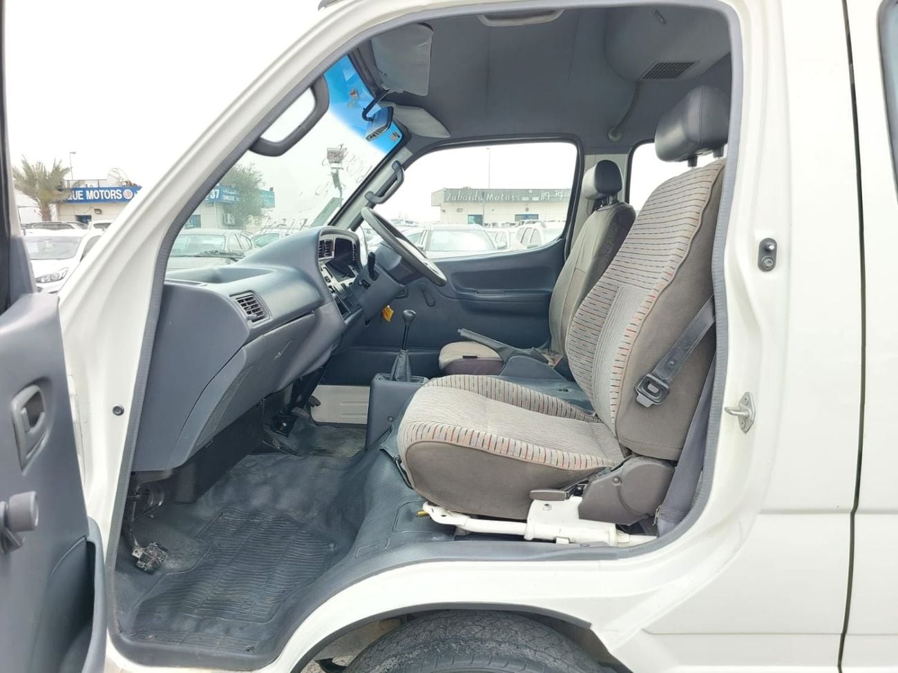 تويوتا هاياس TOYOTA HIACE VAN RHD 2000 MODEL 2.4 L PETROL MANUAL(PM02940)