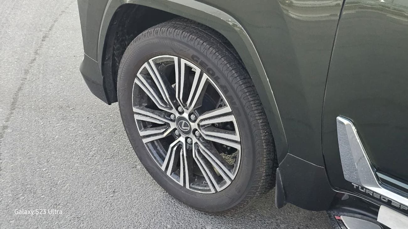 لكزس LX 600 LX 600 3.5L A/T TURBO SPORT KHAKHI GREEN MY2025 GCC SPECS-SOFT DOORS-LEVINSON SPEAKERS