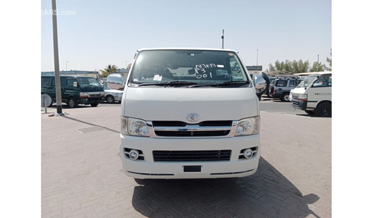 Toyota Hiace TOYOTA HIACE VAN RIGHT HAND DRIVE (PM1628)