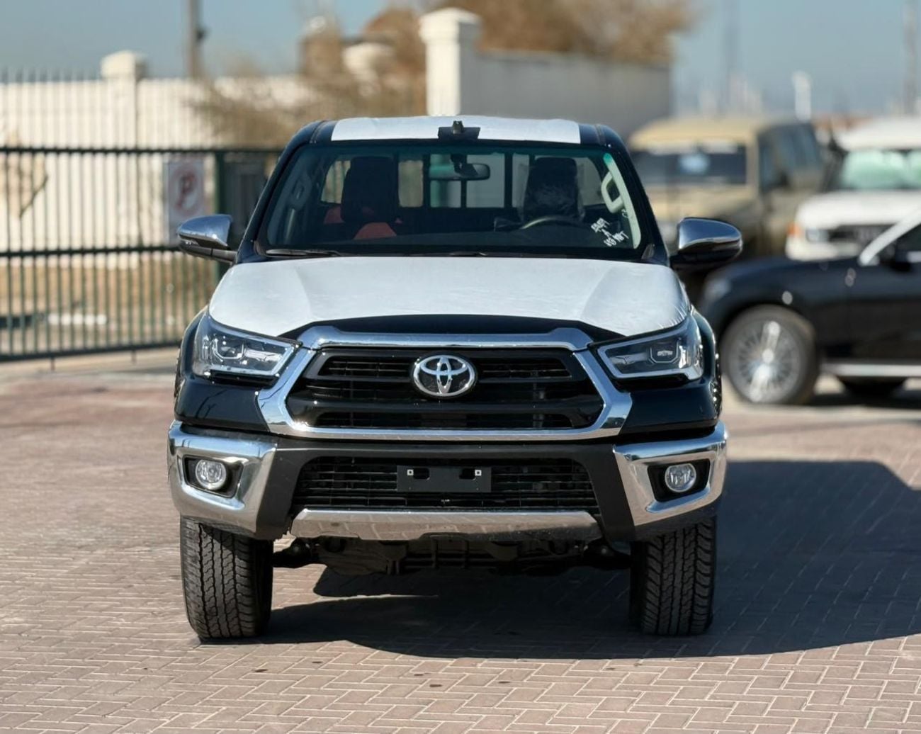 Toyota Hilux SR5 2.7L Petrol 4WD 2026 Export Price @ 137,500 AED