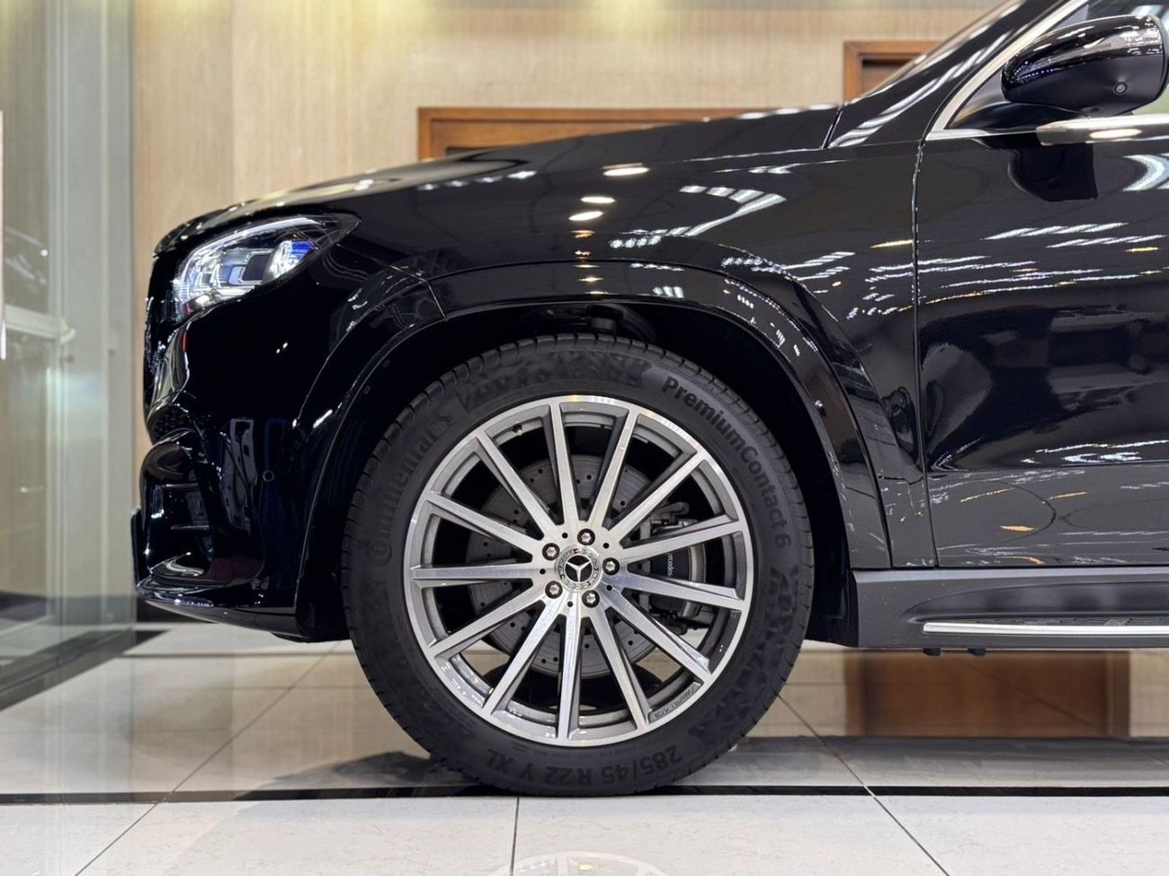 Mercedes-Benz GLS 580 Premium + 4.0L (489 HP)