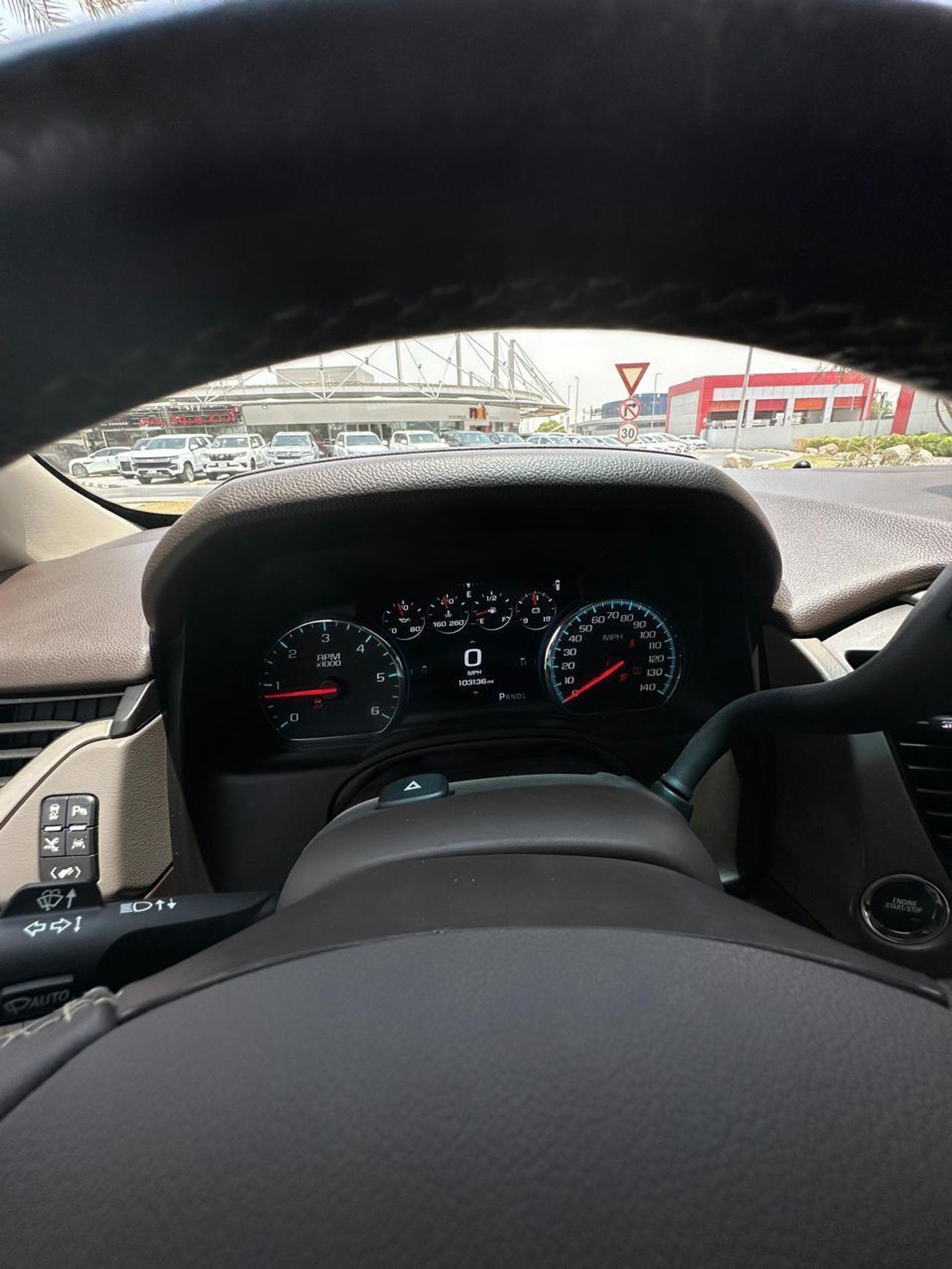 GMC Yukon Denali 6.2L (8 Seater)