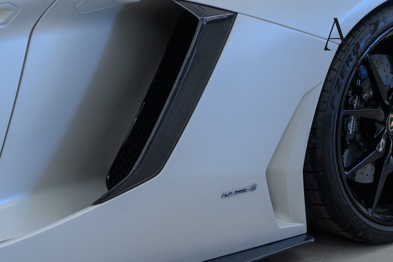 لامبورغيني أفينتادور LP700 2012 Lamborghini Aventador Boccanera Samsson Edition 1 OF 1, Full Service History, GCC Spec