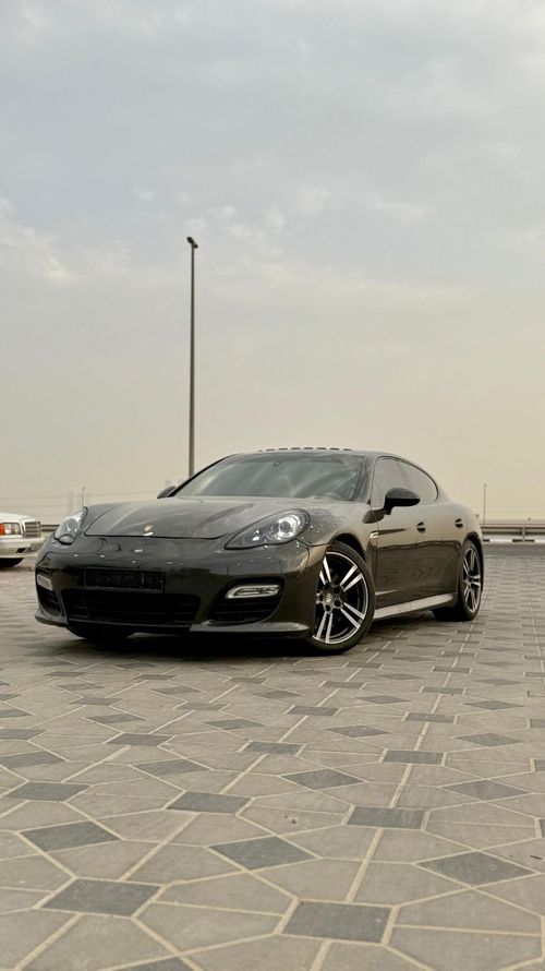 بورش باناميرا GTS 4.8L (424 HP)