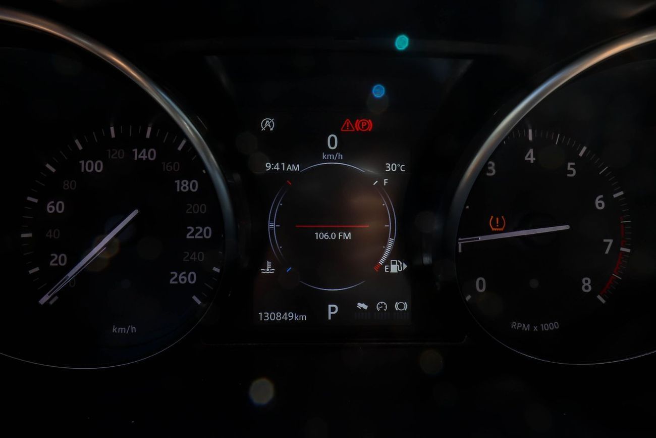 لاند روفر رانج روفر إيفوك P200 R-Dynamic HSE 2.0L