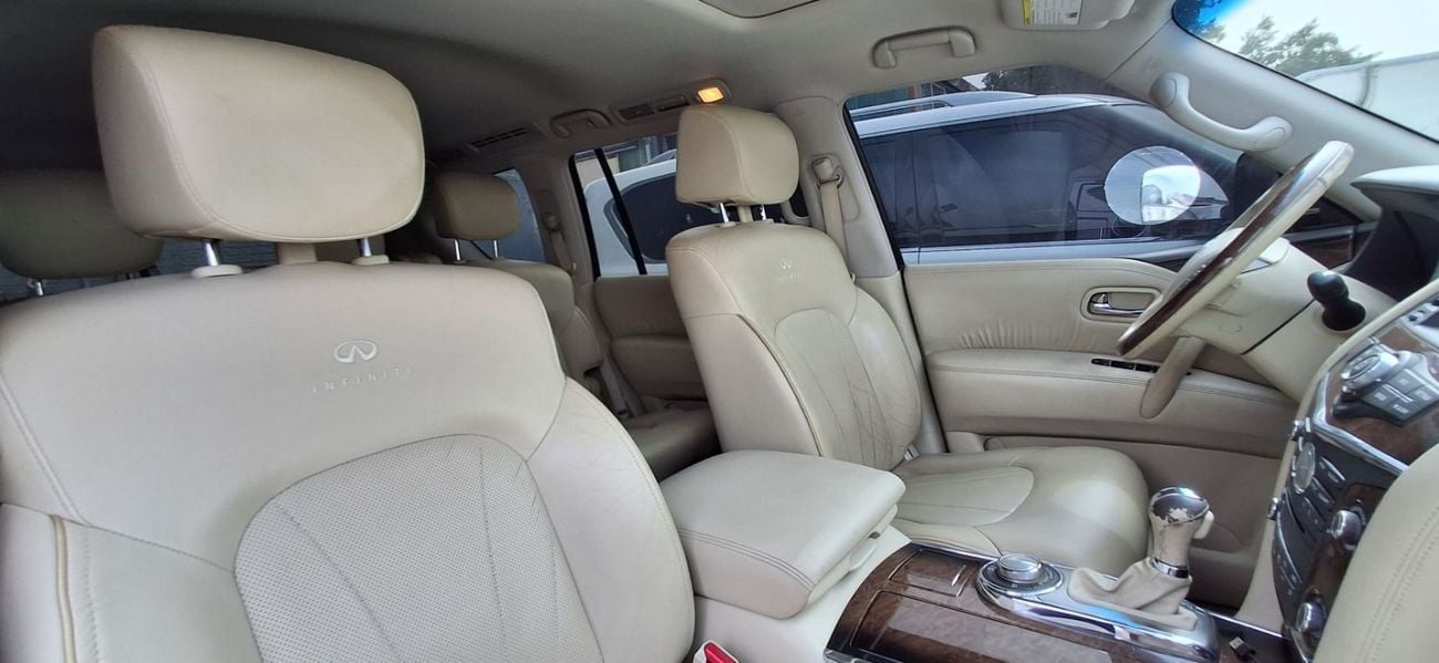Infiniti QX80 Black Edition 8 5.6L