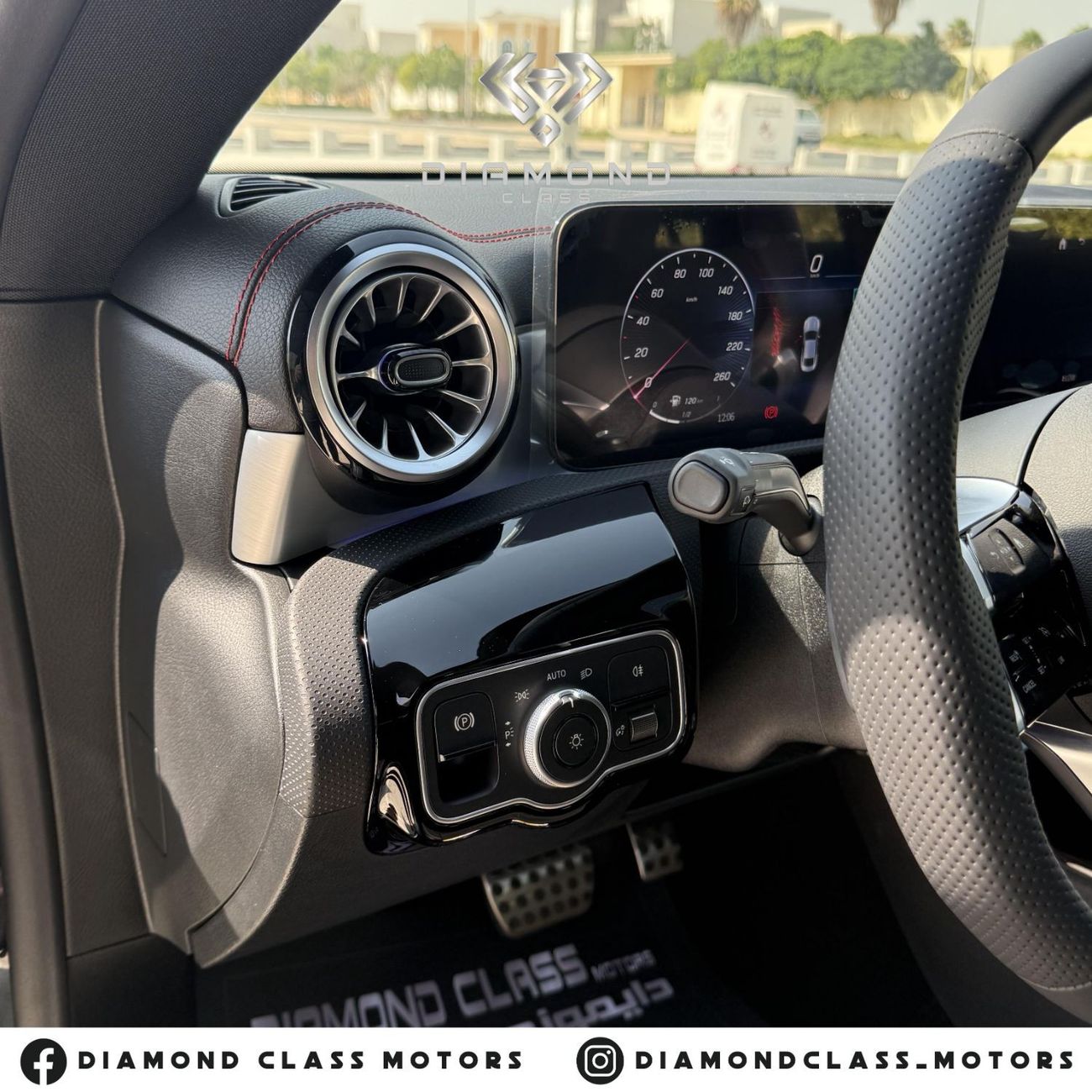 Mercedes-Benz CLA 200 Mercedes CLA 200 AMG Black Edition  2025  GCC Brand New 5 Years Agency Warranty