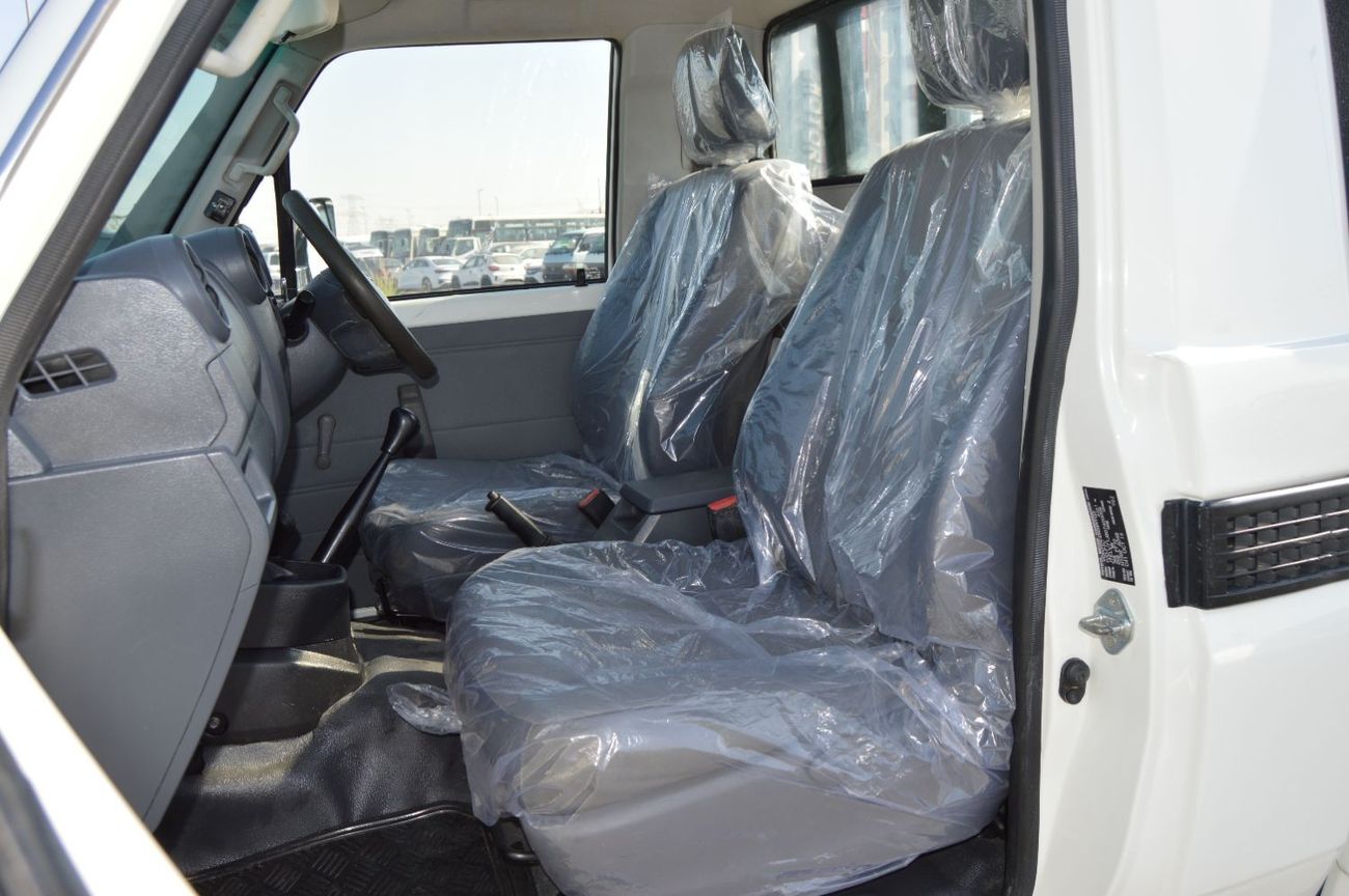 Toyota Land Cruiser Pick Up Single cabin