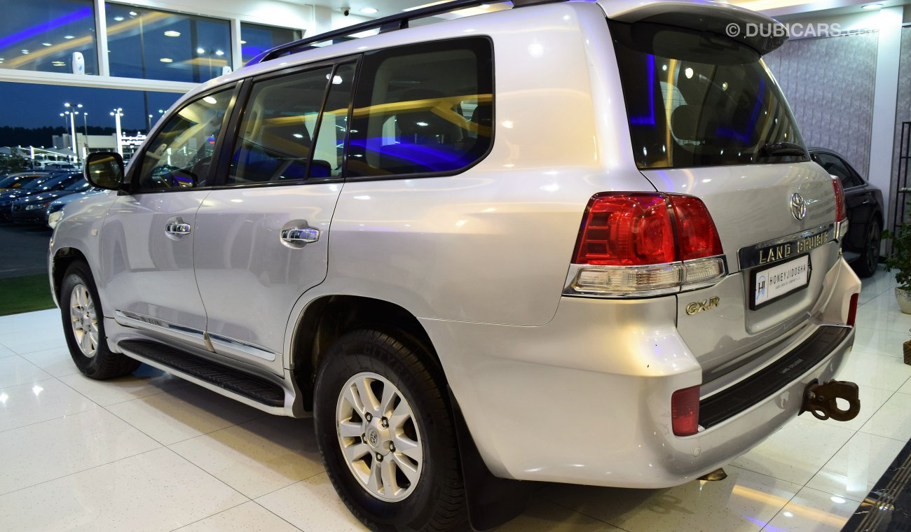 Toyota Land Cruiser GXR V6