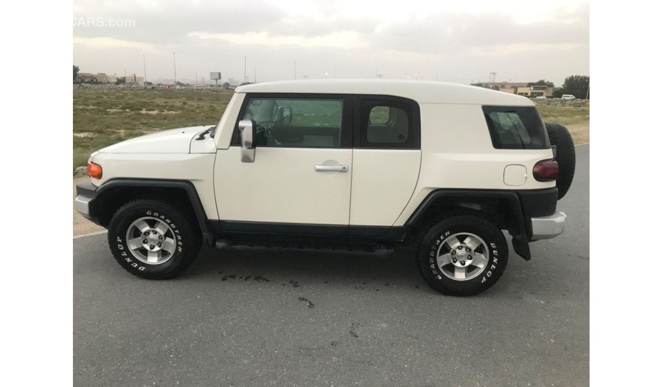 Toyota FJ Cruiser Fg 2009 very good condition