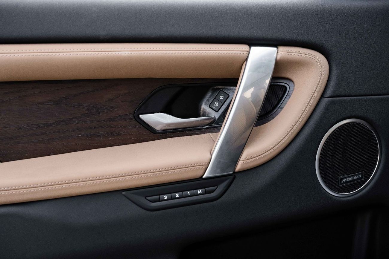 لاند روفر دسكفري سبورت 3,525 P.M  | 0% Downpayment | R-Dynamic SE P250!