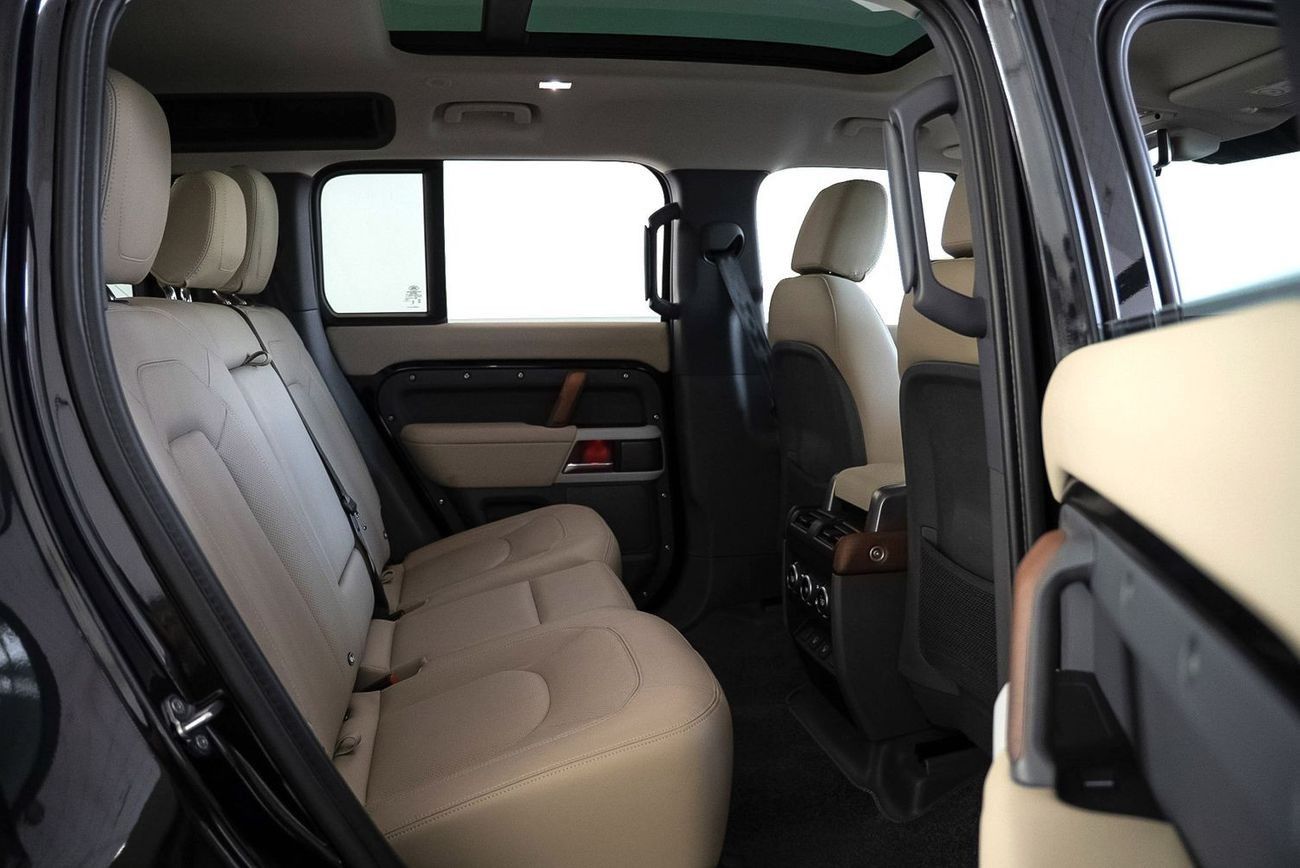 Land Rover Defender 110 SE P300 2.0L