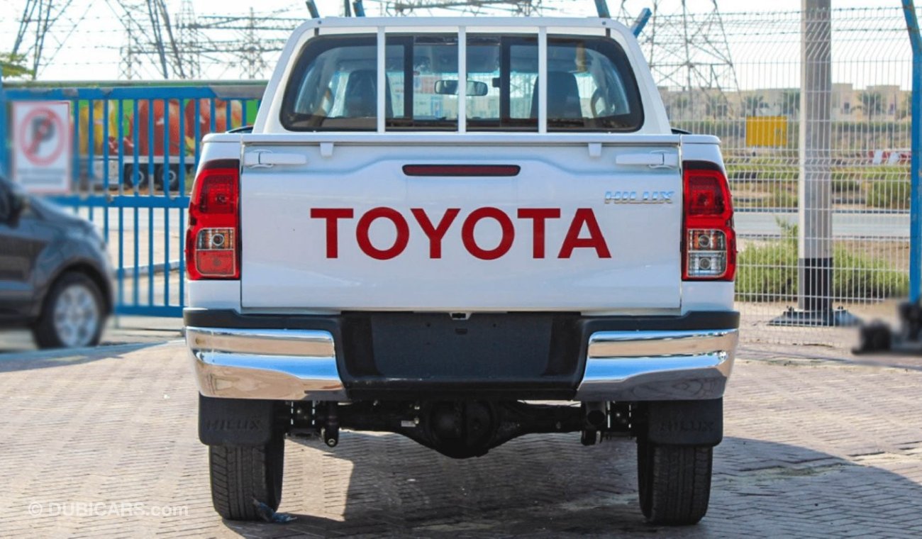 تويوتا هيلوكس TOYOTA HILUX 2.4L STD TURBO ABS 5 SEATER MT (Export Only)