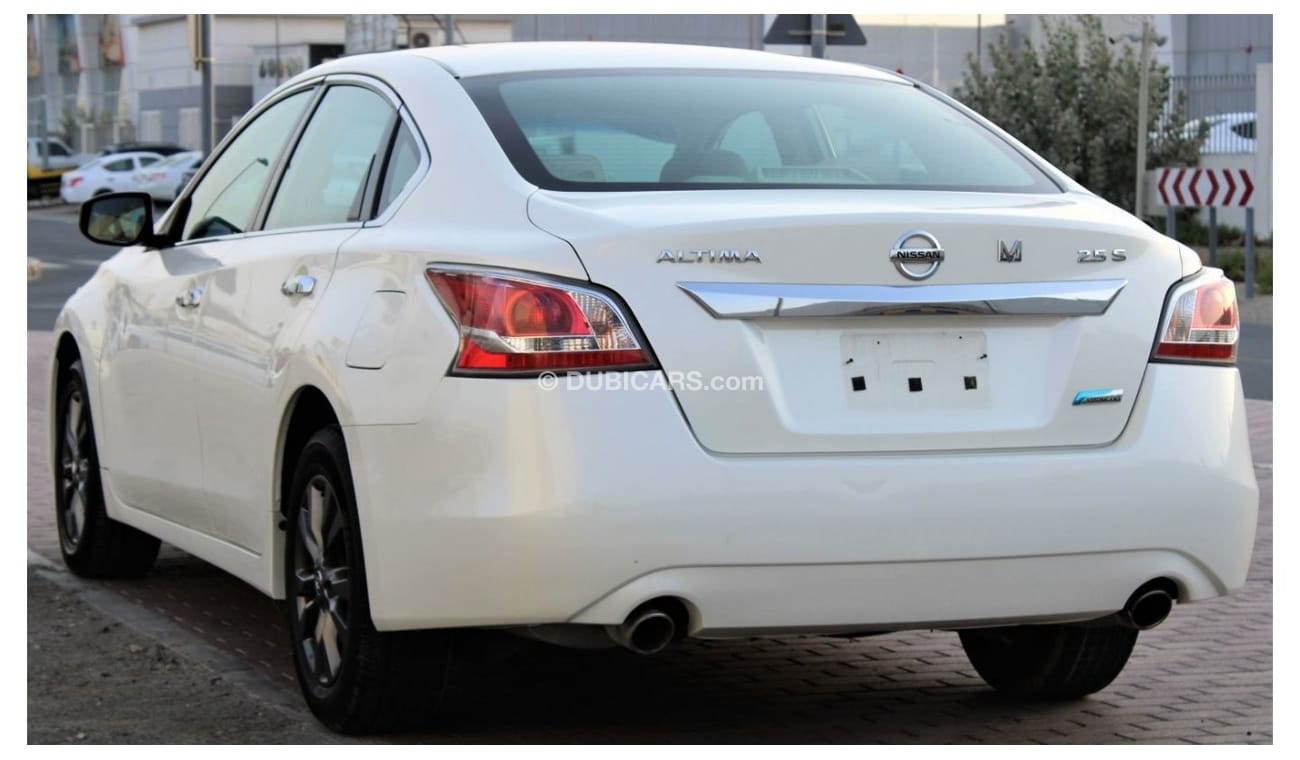 Nissan Altima Nissan Altima 2016, GCC No. 2, in excellent condition, without accidents, very clean from inside and