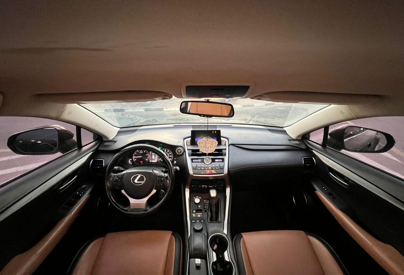 لكزس NX200t 2016 Lexus NX200t Turbo 2.0L V4 - AWD 4x4  - Rear Camera - Leather Seat & - Auto trunk