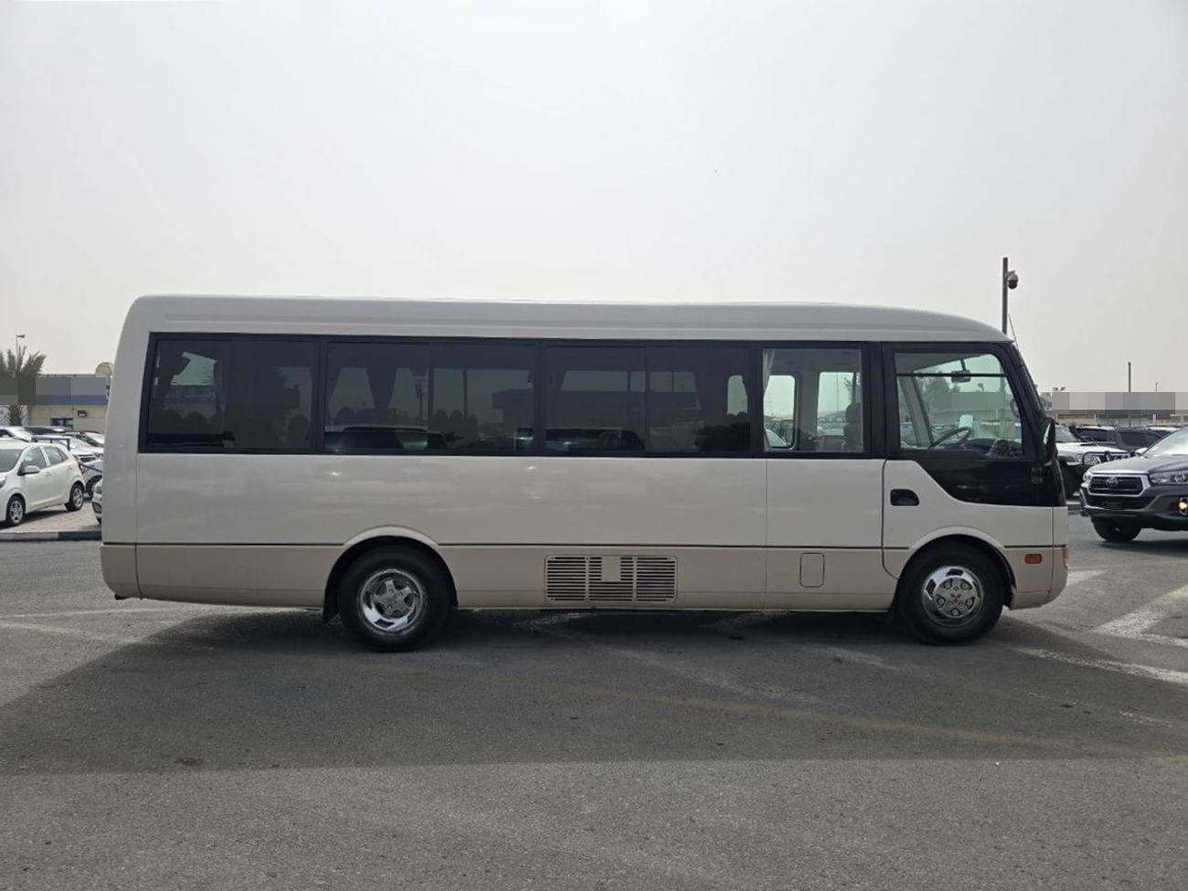 Mitsubishi Rosa MITSUBISHI ROSA BUS RHD 2002 MODEL 4.9 L DIESEL AUTOMATIC(PM00081)