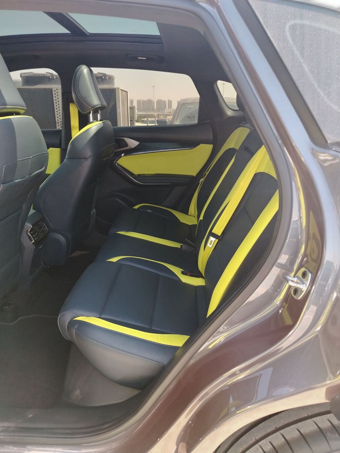 أم جي وان 1.5 LUX