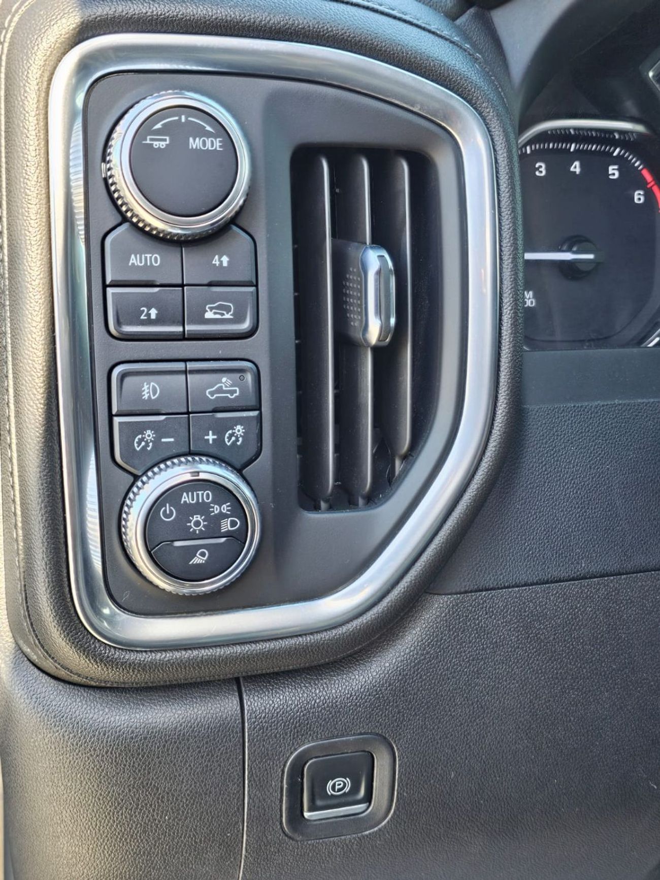 GMC Sierra 5.3L V8 SLT Crew Cab (AWD)