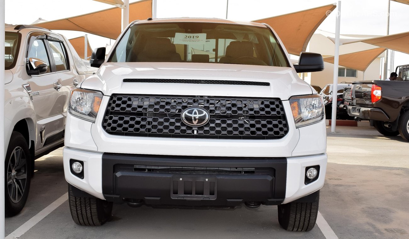 Toyota Tundra SX 5.7L PETROL