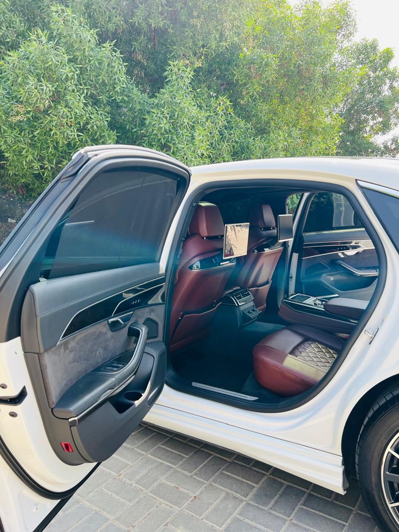 أودي A8 L 60 TFSI quattro 4.0L (460 HP)