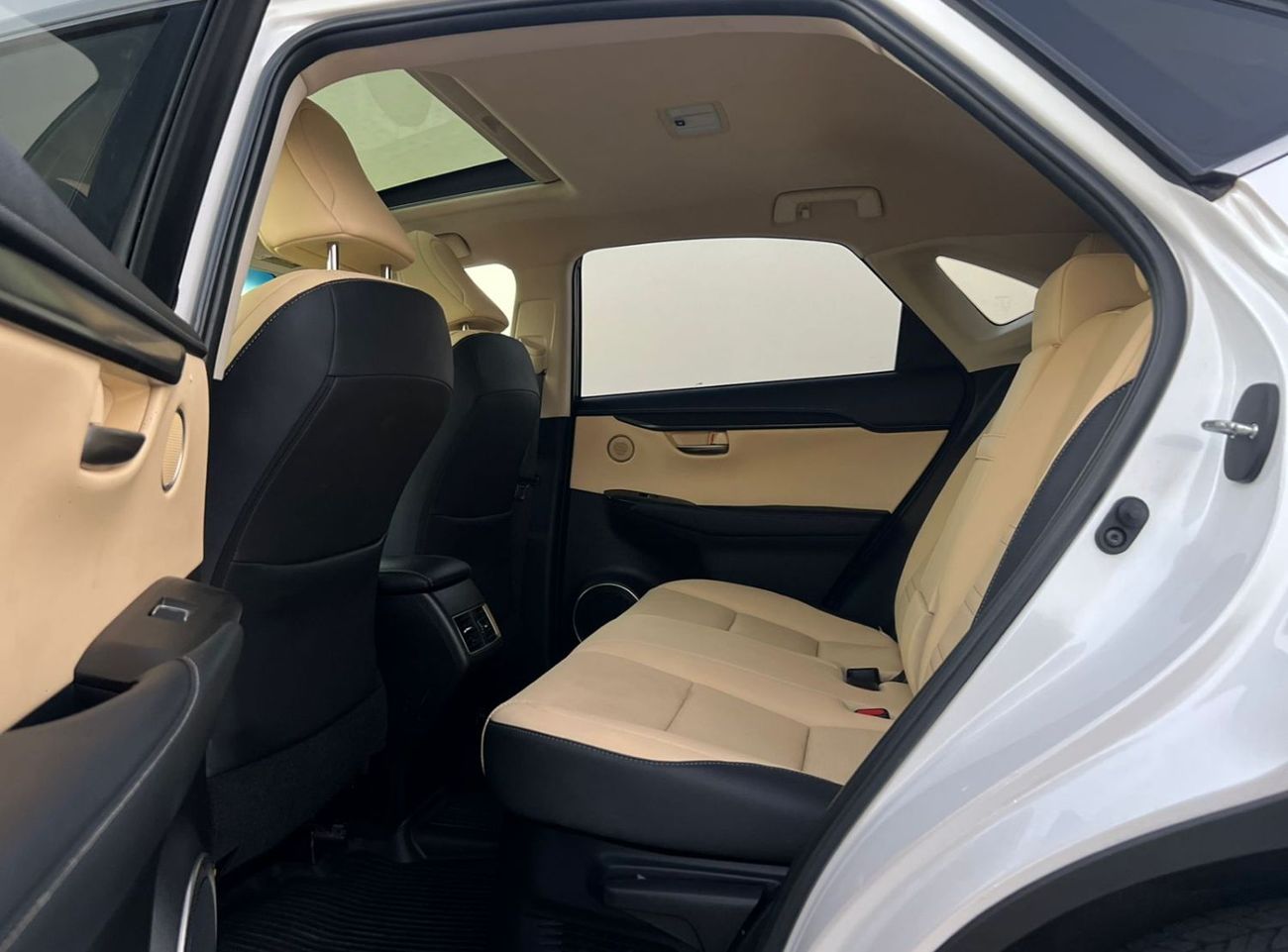 Lexus NX300 2021  Lexus NX300 T Turbo Full Option - 2.0L V4 - AWD 4x4 - Rear Camera & Sensor - Leather Seat - Su