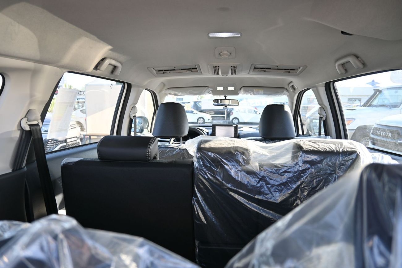 Toyota Veloz GX Toyota VELOZ 1.5L Petrol, FWD, SUV, 5 Doors, Model 2024, Color White