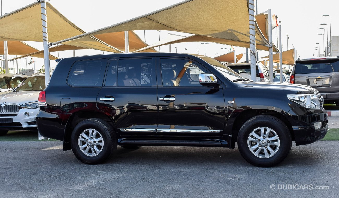 Toyota Land Cruiser GXR V6 GCC