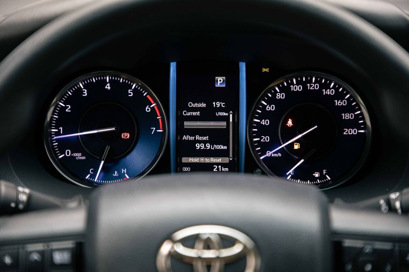 تويوتا فورتونر 2.7L - Attitude Black Inside Chamois | Export Only