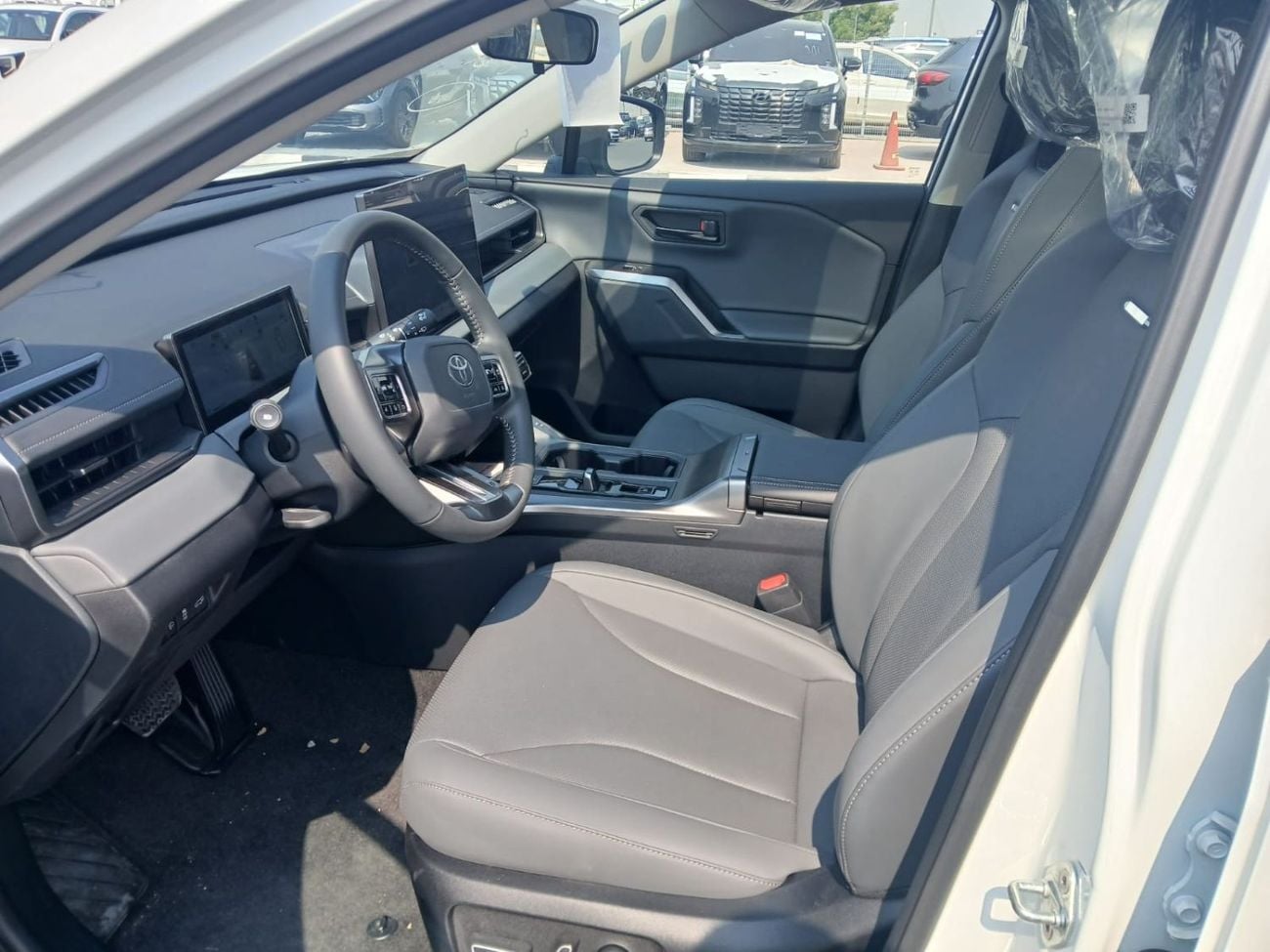 Toyota RAV4 XSE HEV 2026 TOYOTA RAV4 2.5L HYBRID LUXURY 4WD | CHINESE SPECS |