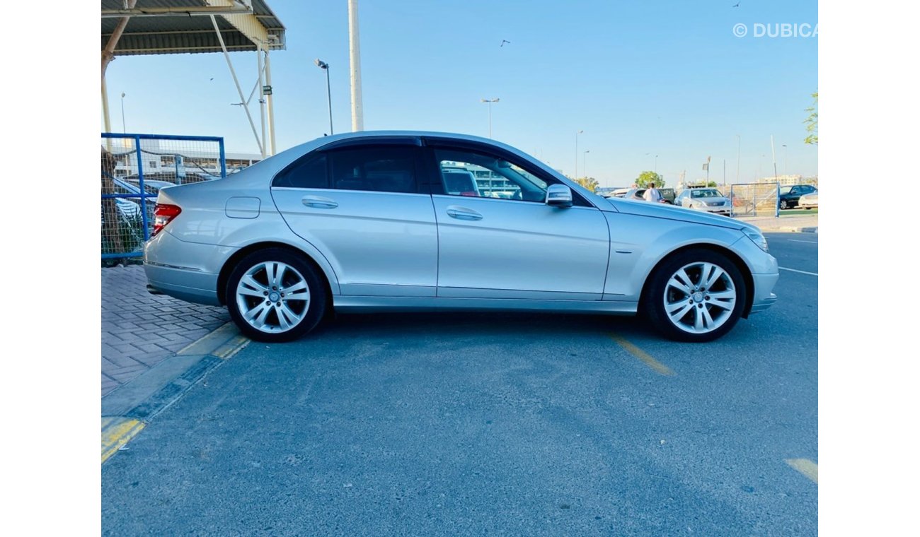 Mercedes-Benz C 300 Very Clean