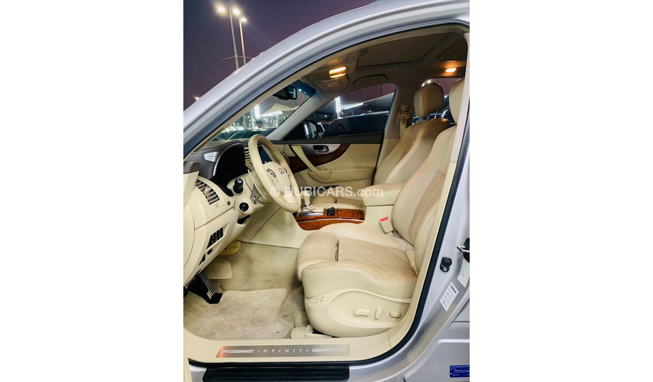 Infiniti FX50 INFINITI FX50 2009