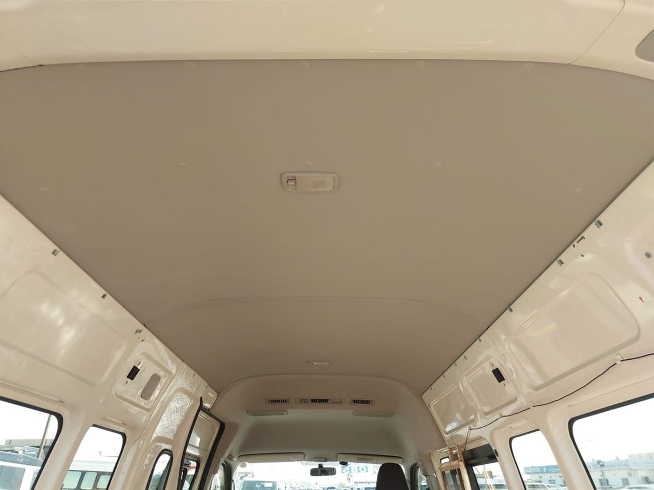 تويوتا هاياس TOYOTA HIACE VAN RHD 2015 MODEL 2.7L PETROL AUTOMATIC(PM55169)