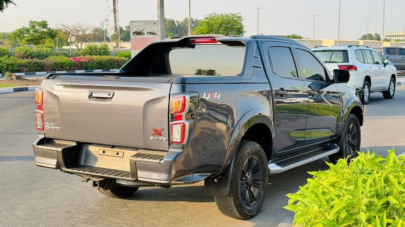 إيسوزو D ماكس X-TERRAIN | HEAVY OFF-ROAD FRONT BUMPER | PUSH START | REAR VIEW CAMERA | AT | 3.0L DIESEL | POWER S