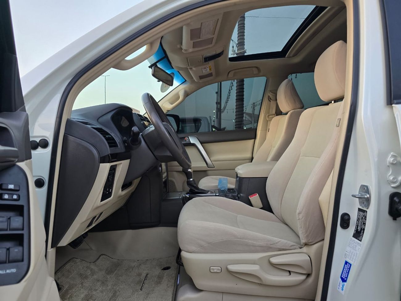 Toyota Prado GXR 4.0L 4WD TOYOTA PRADO 2023 GCC V6 ENGINE 4.0L clean car without accident without paint same like