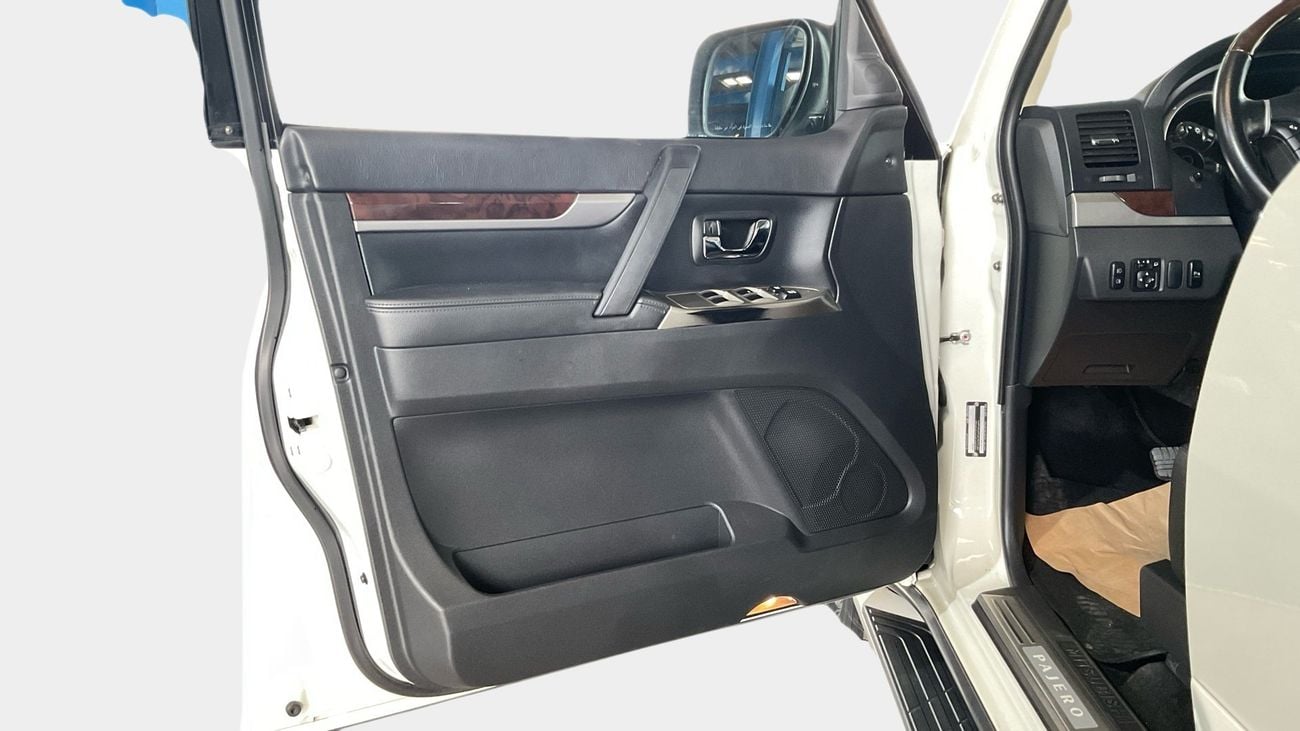 Mitsubishi Pajero GLS Highline 3.8L (274 HP) GLS Highline | Guaranteed Warranty | 0 Down Payment