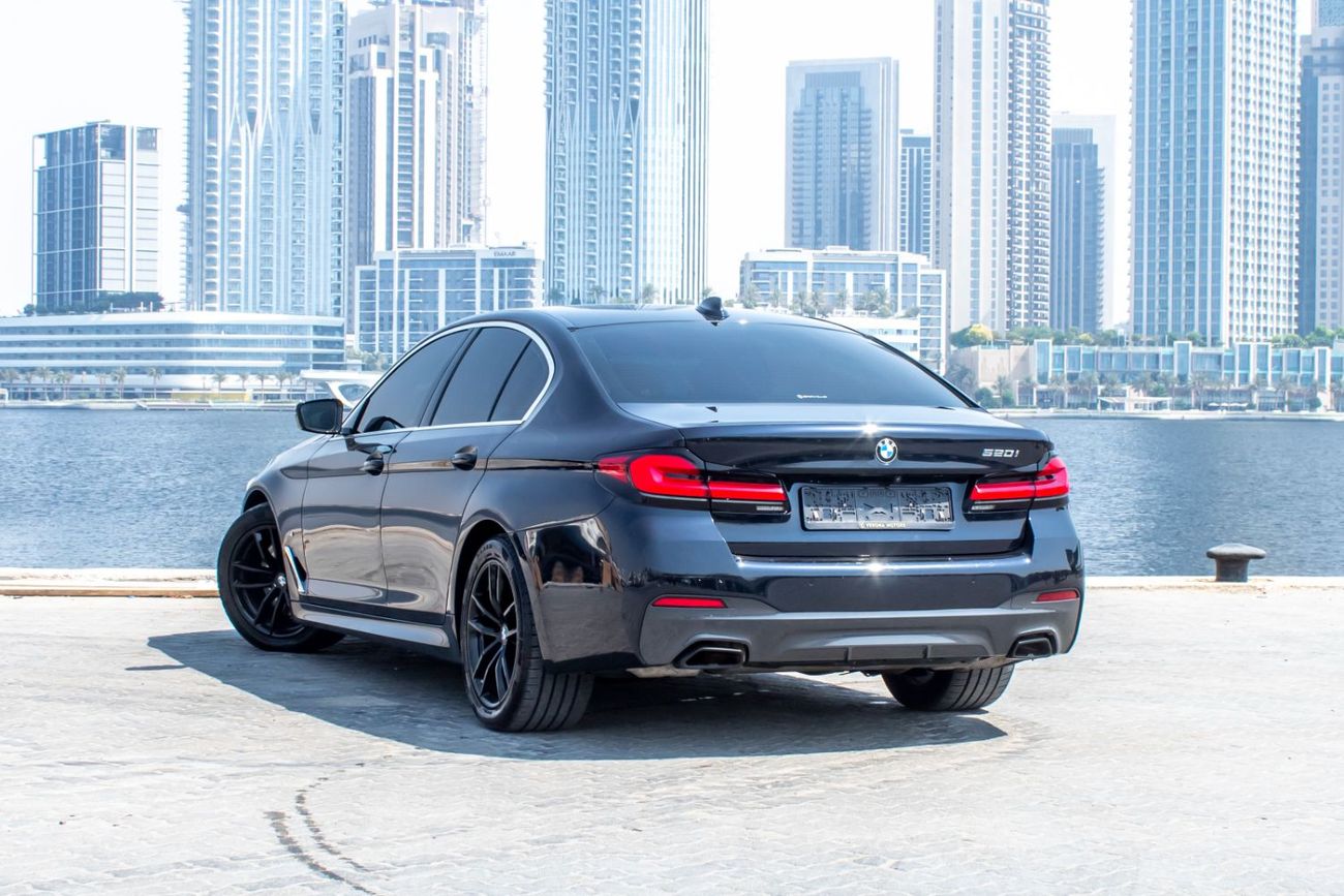بي أم دبليو 520i M Sport Comfort 2.0L