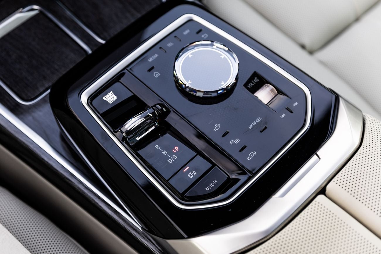 BMW 740i BMW 740i M Sport Individual – 2026 | GCC | Only 2,050 KM | 2 Years Warranty | AED 449,000