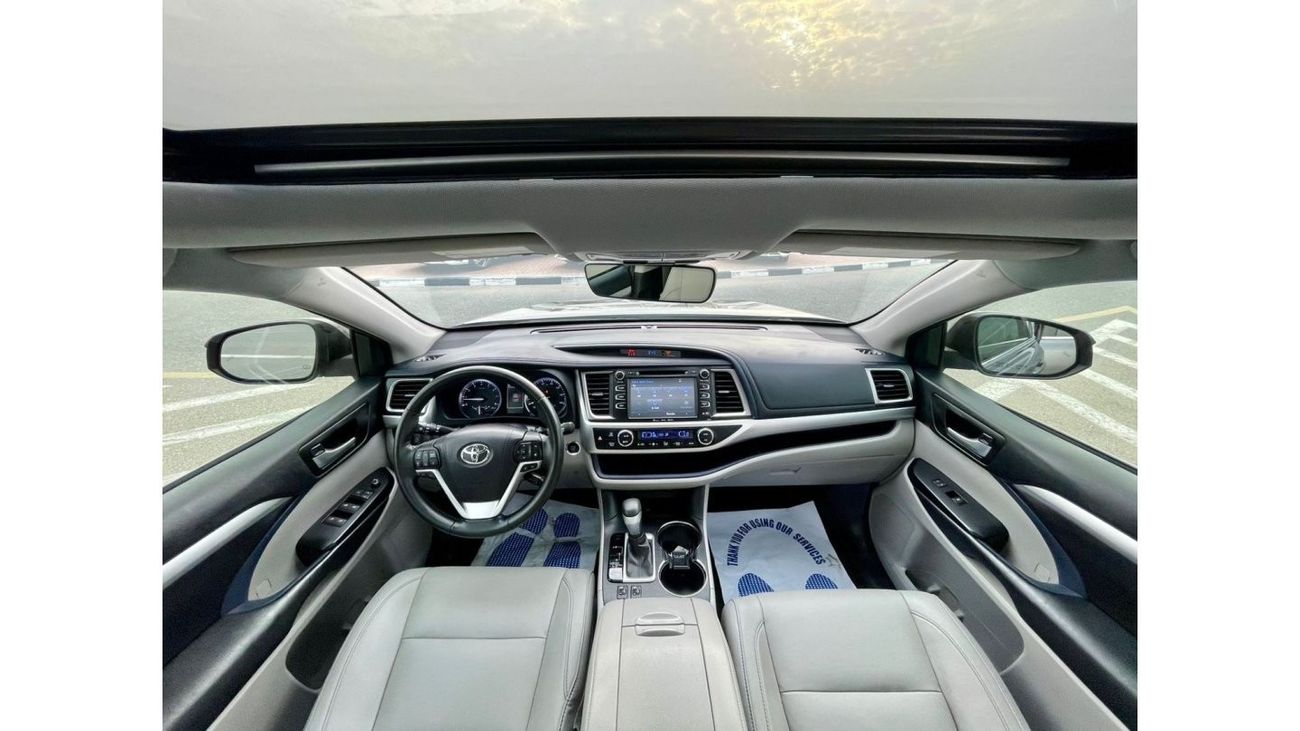 تويوتا هايلاندر 2017 Toyota Highlander XLE 3.5L V6 Full Option - 7 Leather Seats - Trunk Auto - 39,000 Mileage
