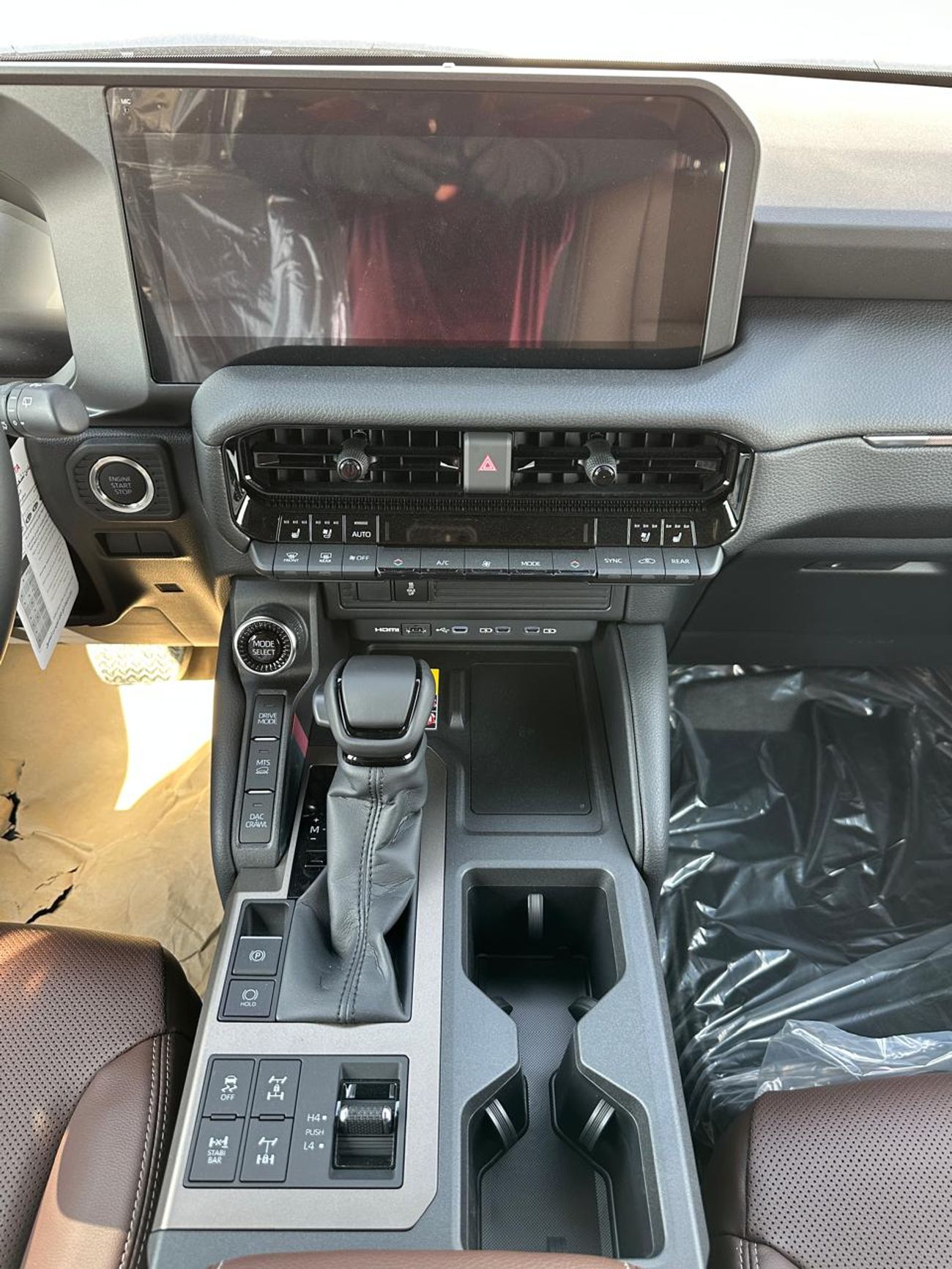 تويوتا برادو 2026 Toyota Prado Adventure High-Option 7-Seater 2.4L 4-Cyl Turbo Petrol A/T 4WD Export Only