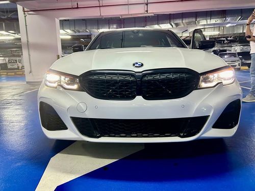 BMW 340i M340i /full options /2022/perfect condition/original airbags