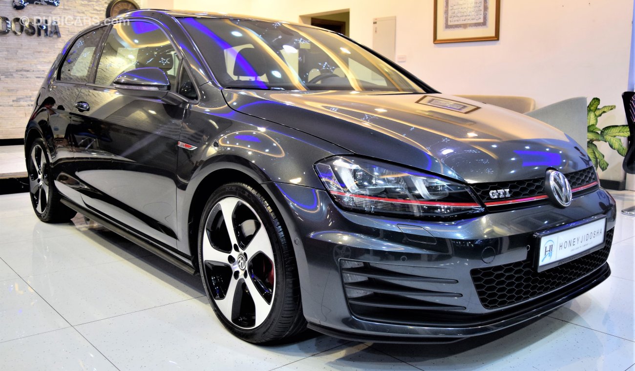 فولكس واجن جولف GTI