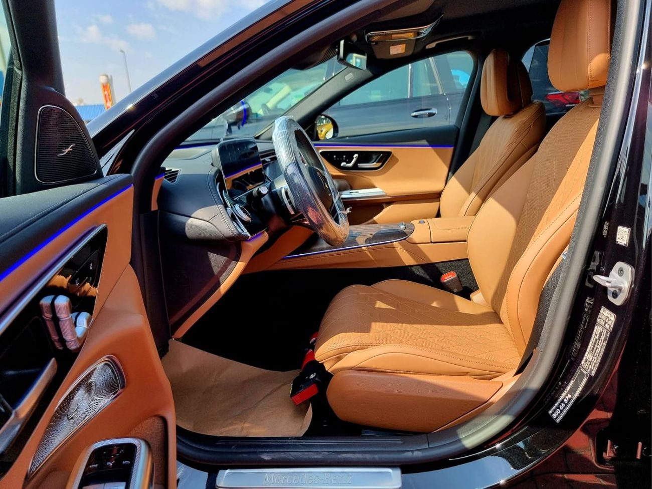 Mercedes-Benz E300 AMG FULL OPTION 5 YEARS WARRANTY 2024 GCC