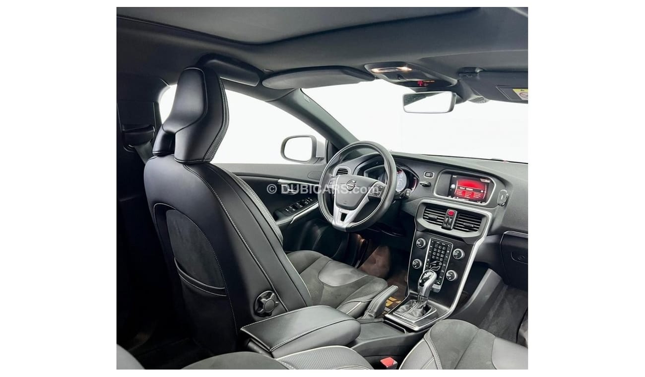 Volvo V40 R Design R Design R Design 2019 Volvo V 40 R-Design, Full Service History-Warranty-GCC.