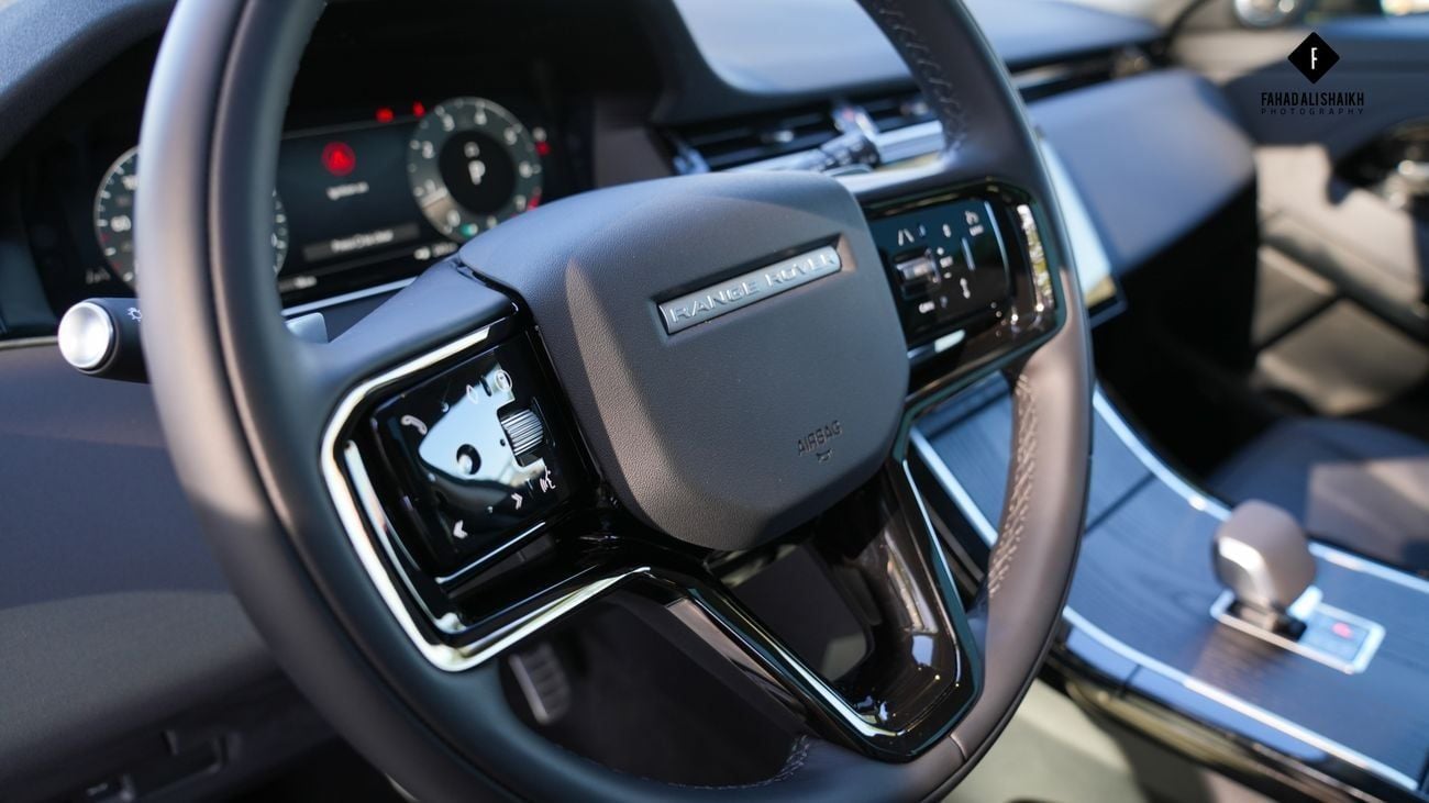 لاند روفر رانج روفر إيفوك SE P250 DYNAMIC 2025!! BLACK EDITION!! FIVE YEARS WARRANTY!! THREE YEARS SERVICE CONTRACT