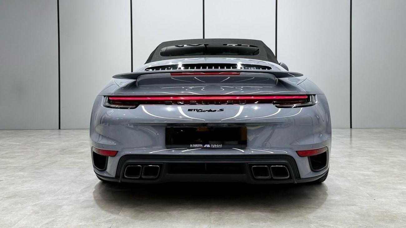 بورش 911 Turbo S 3.8L (640 HP) Convertible