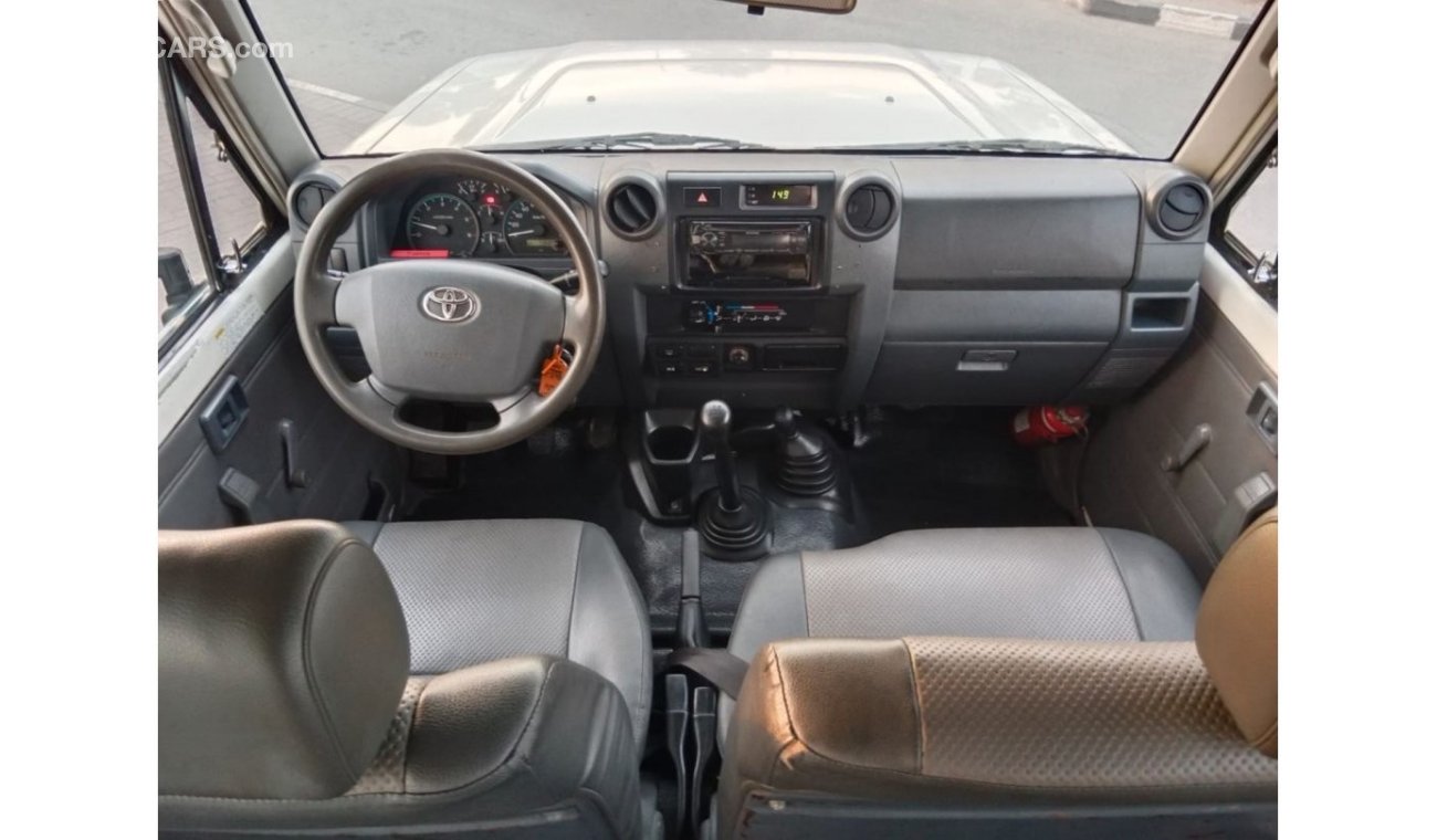 Toyota Land Cruiser Hard Top TOYOTA LAND CRUISER HARD TOP LEFT HAND DRIVE(PM83007)